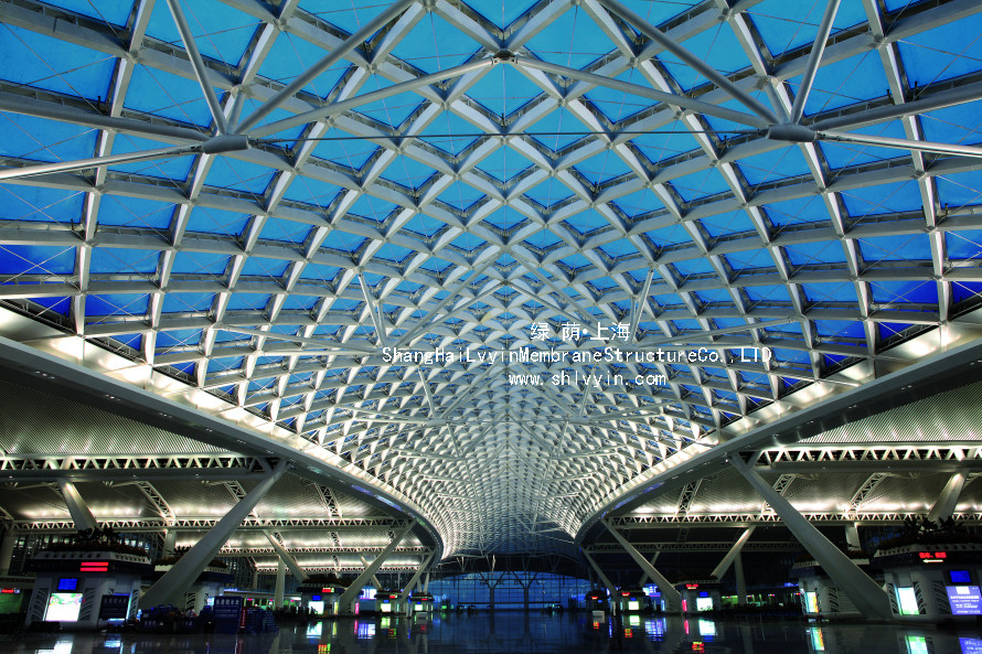 什么是下沉式膜結(jié)構(gòu)廣場(chǎng)？