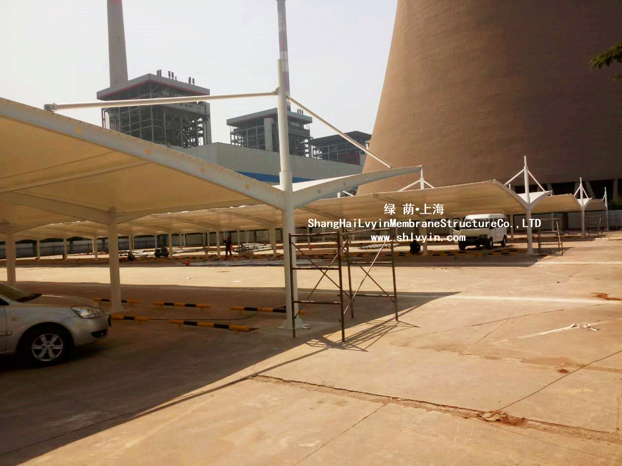 1496906926133639.jpg 安陽(yáng)發(fā)電廠膜結(jié)構(gòu)車棚3.jpg